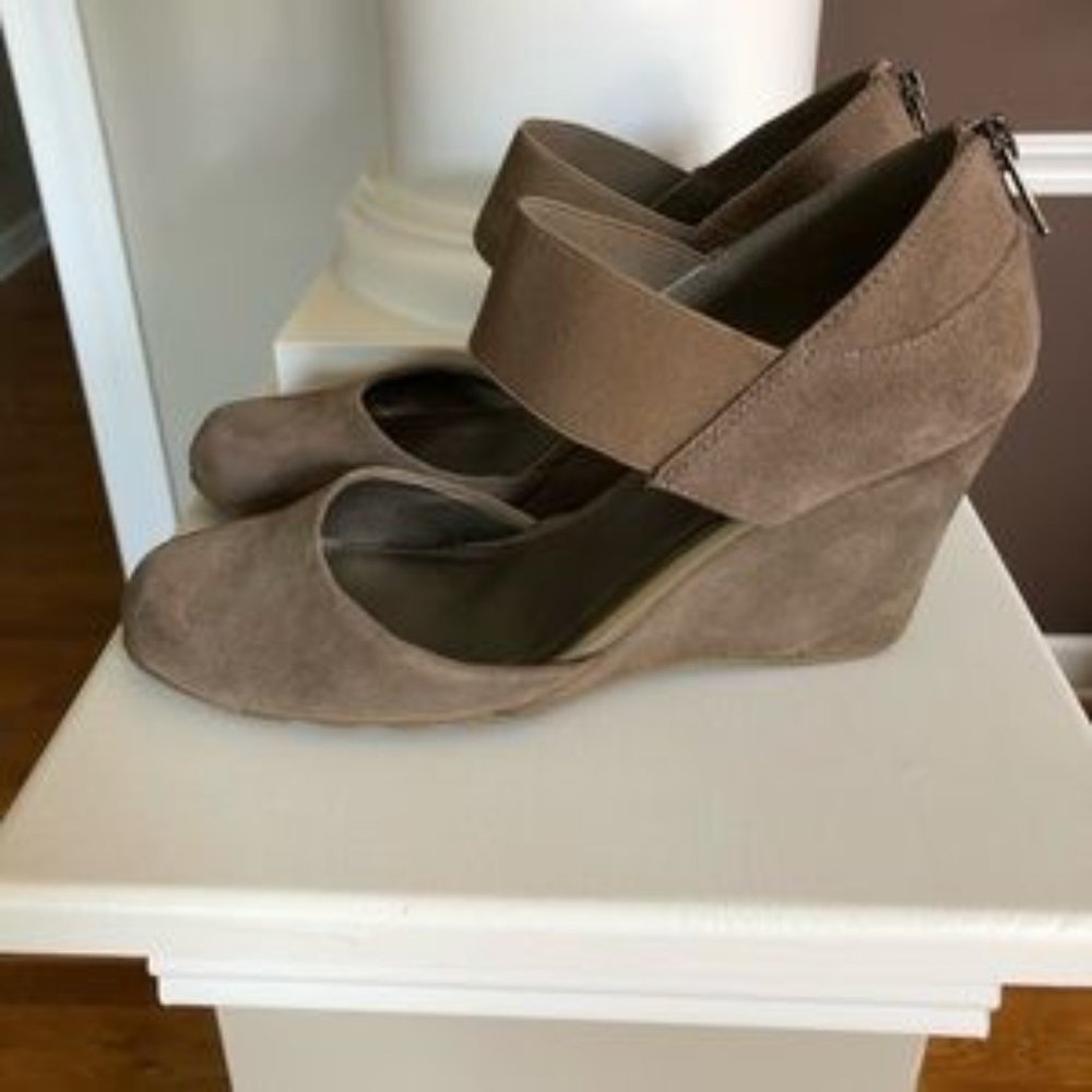 Kenneth Cole Reaction Tell Me Not Wedges